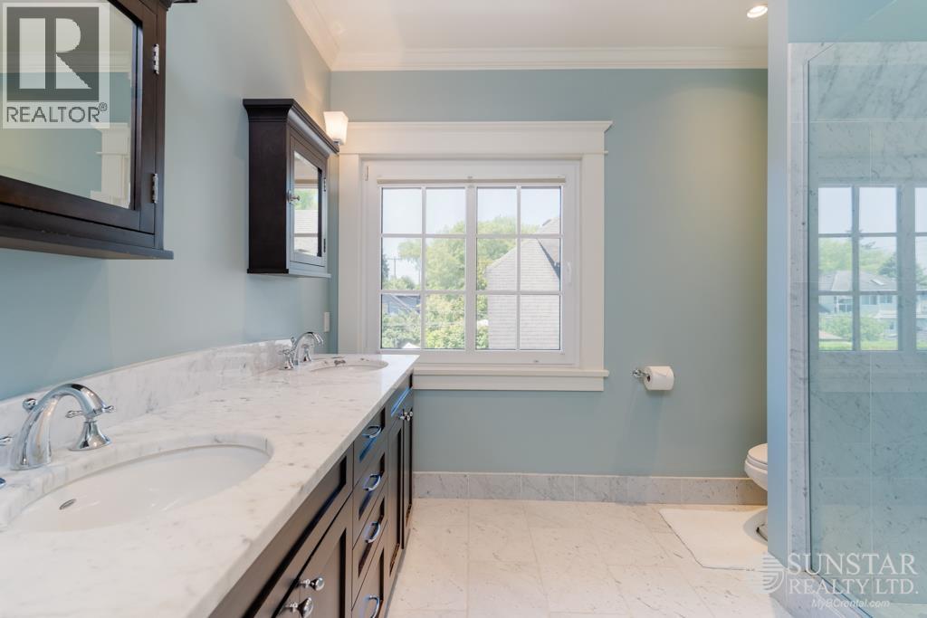 2500 W 37TH AVENUE, Vancouver