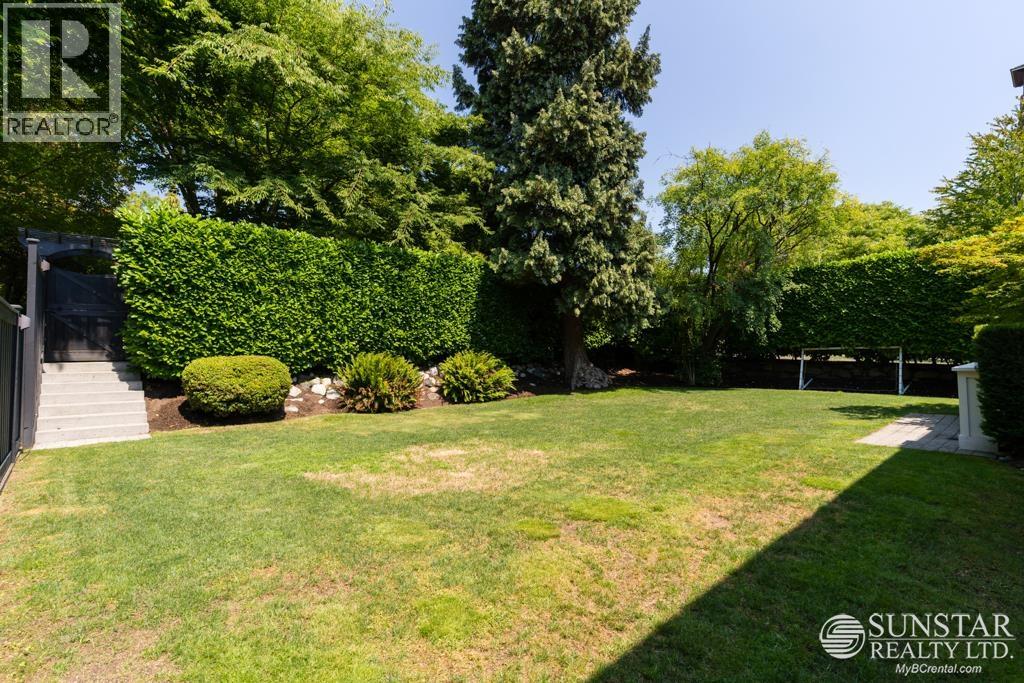 2500 W 37TH AVENUE, Vancouver