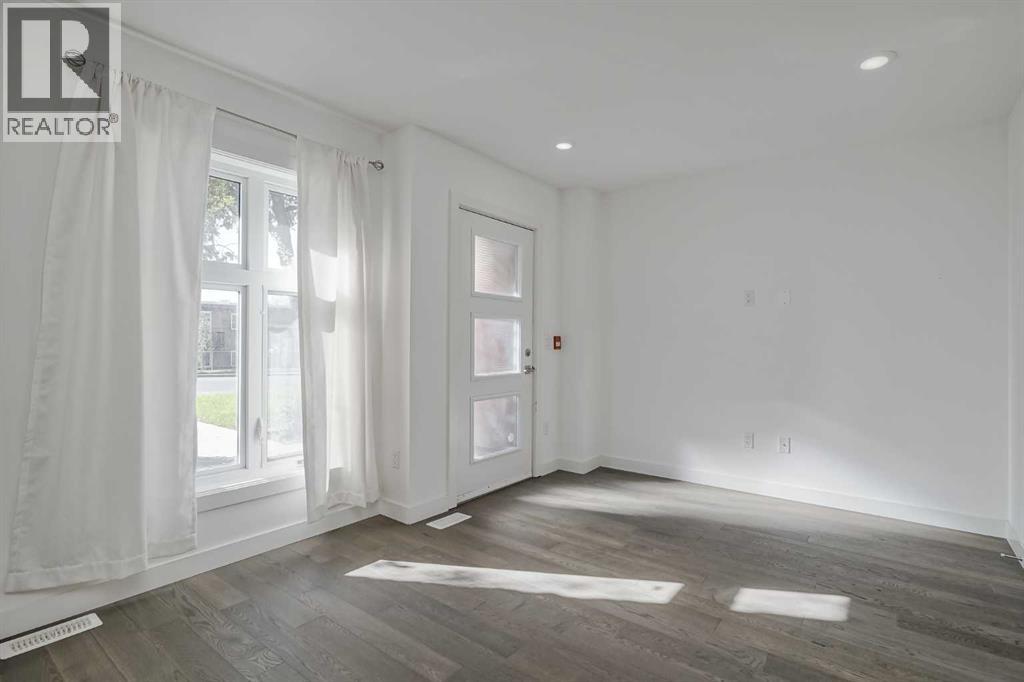 Single Family House for Sale in    Avenue NW Capitol Hill Calgary 