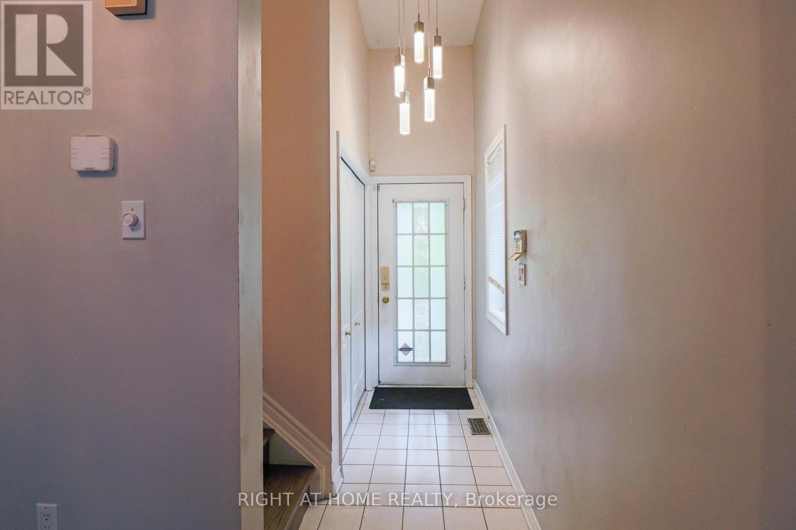 1901 HAMPSTEAD PLACE - Photo 3 of 21, Ottawa, Ontario