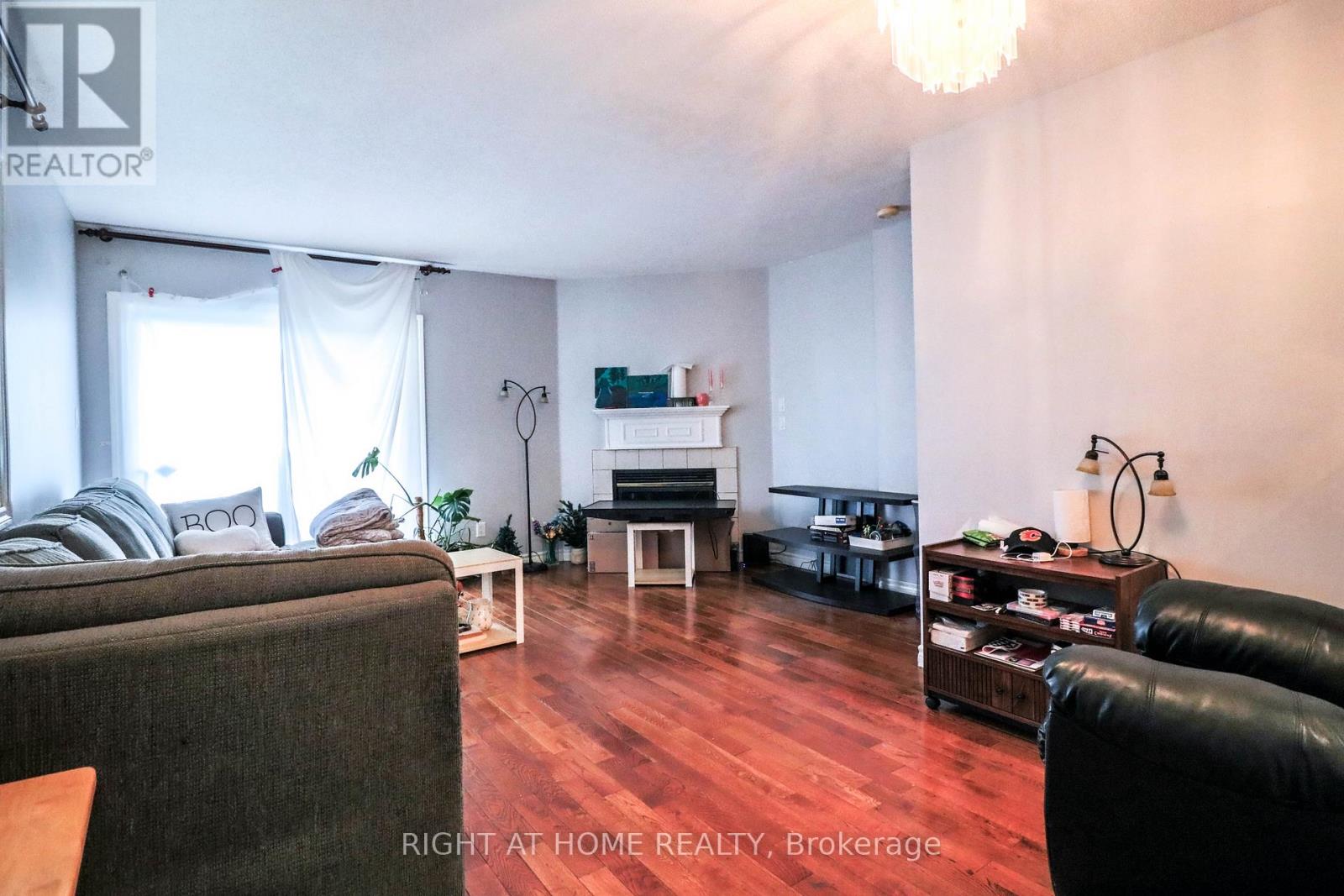 1901 HAMPSTEAD PLACE - Photo 4 of 21, Ottawa, Ontario