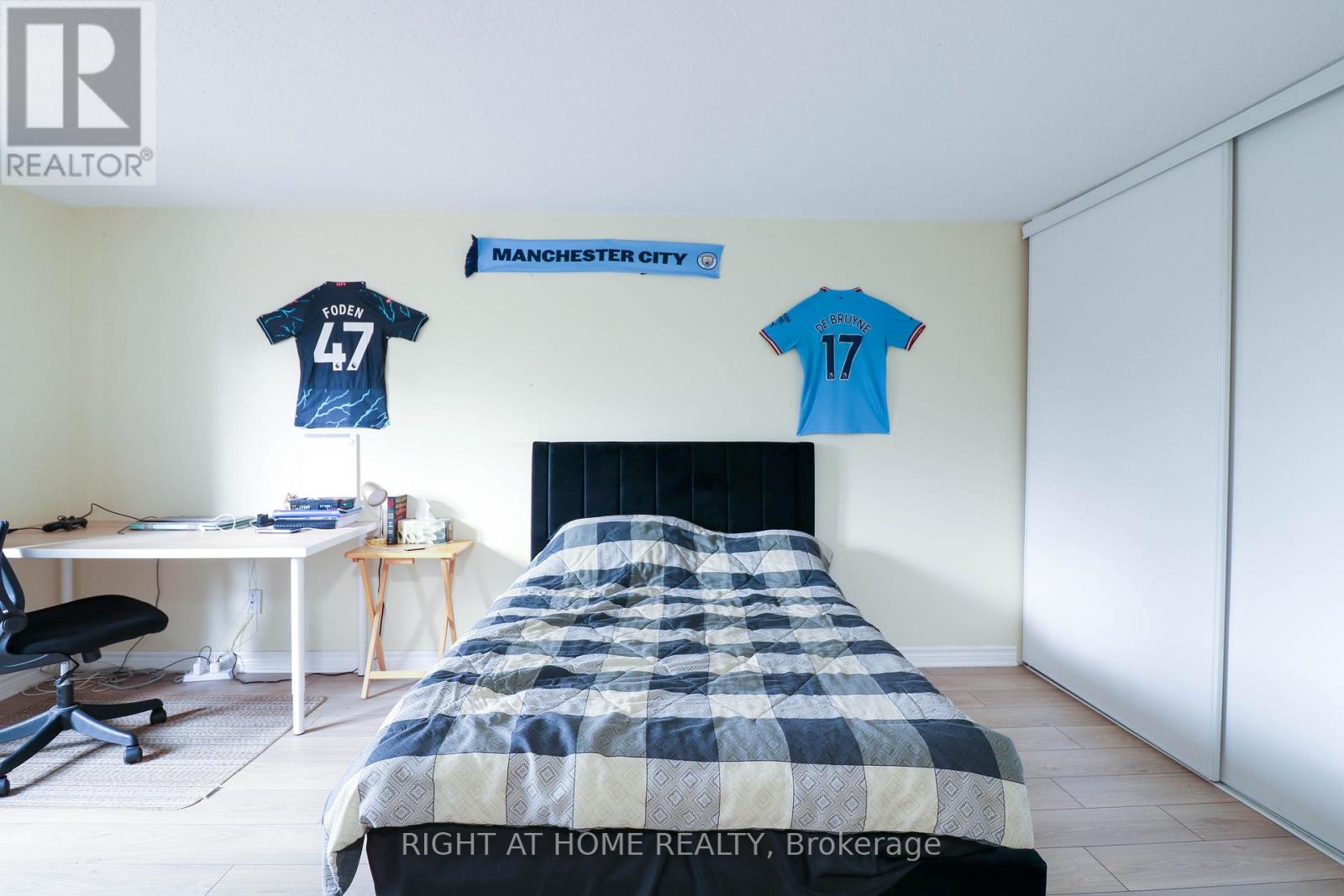 50 FIRESIDE CRESCENT - 11