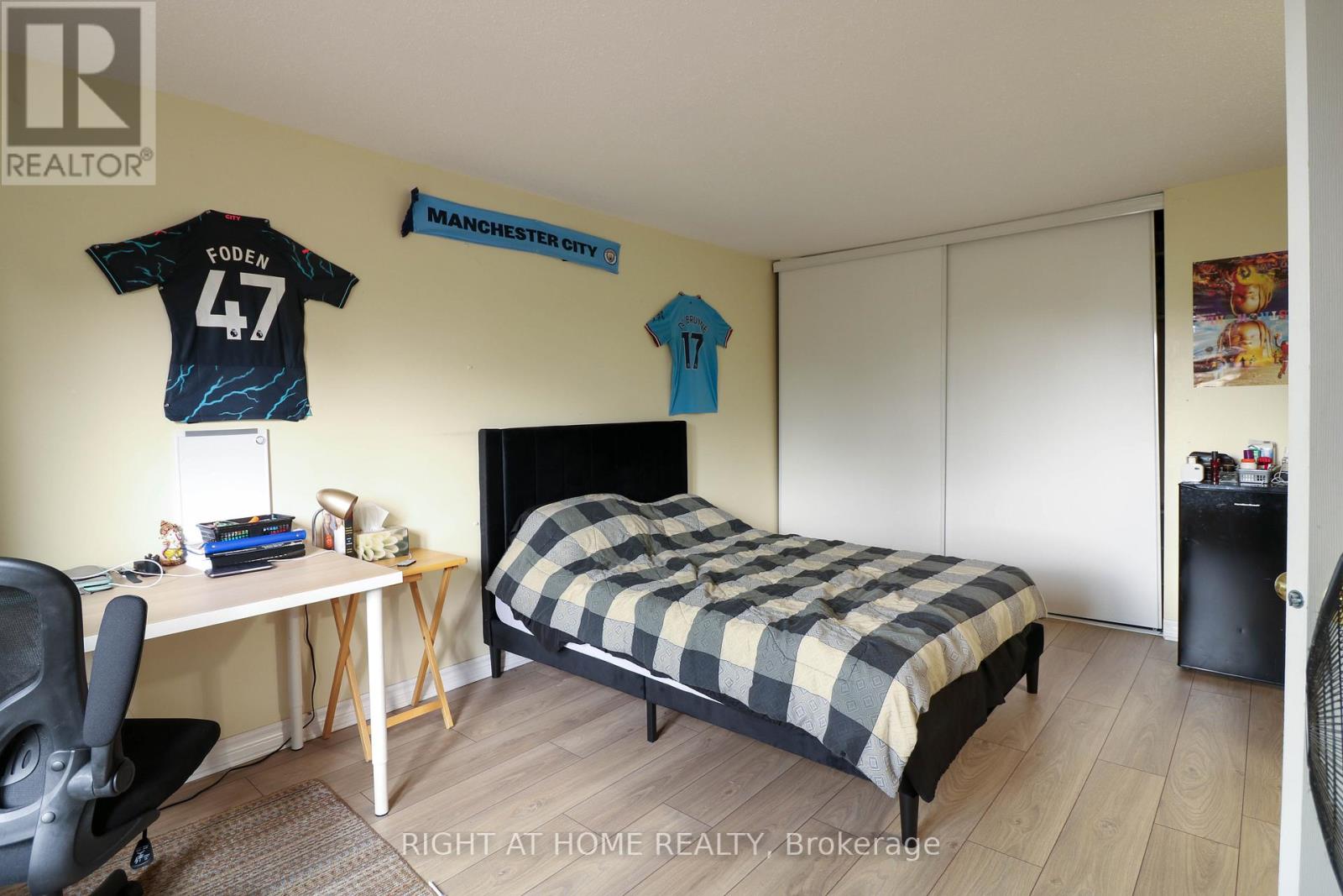 50 FIRESIDE CRESCENT - 12