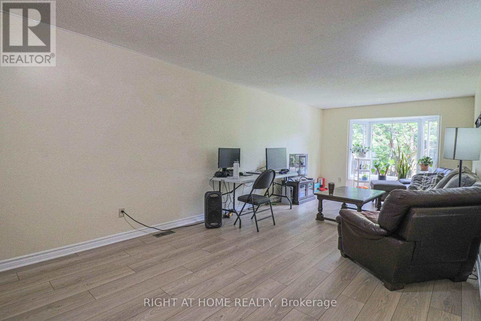 50 FIRESIDE CRESCENT - 6