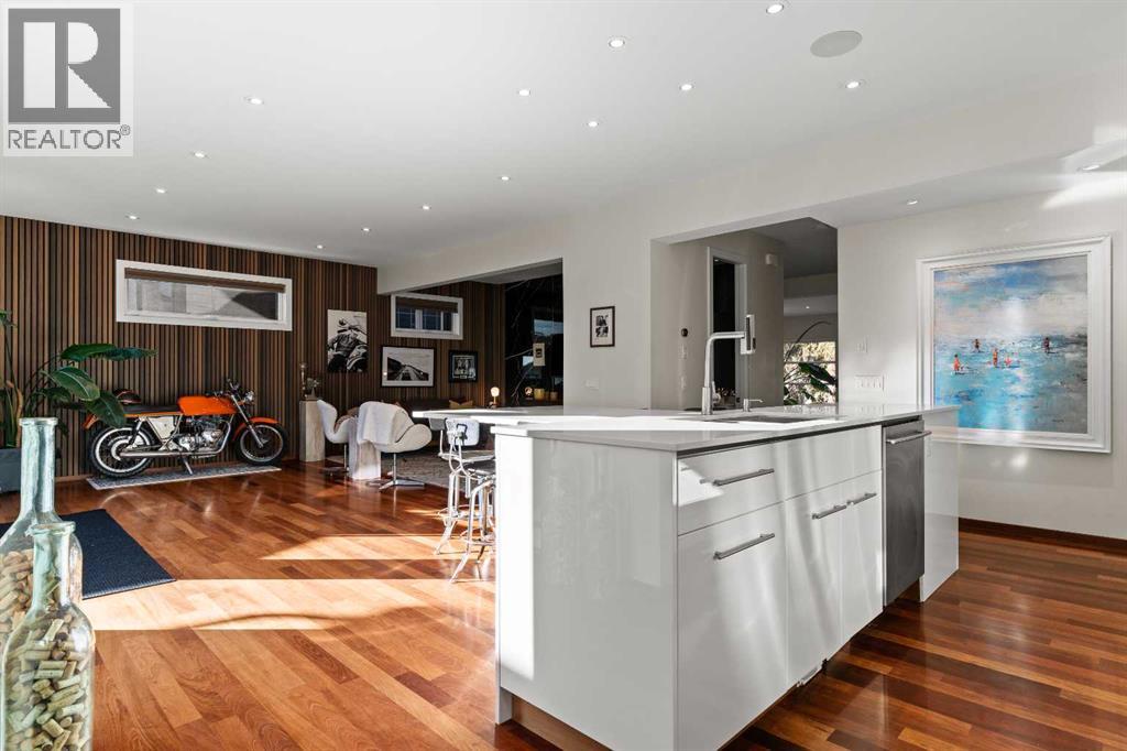 Single Family House for Sale in  Elbow Drive SW Elboya Calgary 