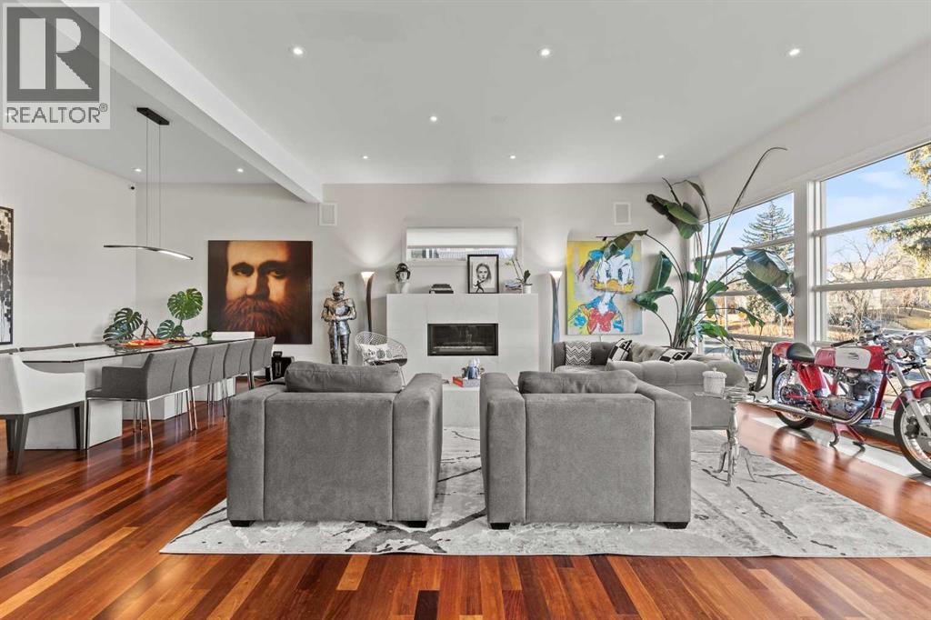 Single Family House for Sale in  Elbow Drive SW Elboya Calgary 