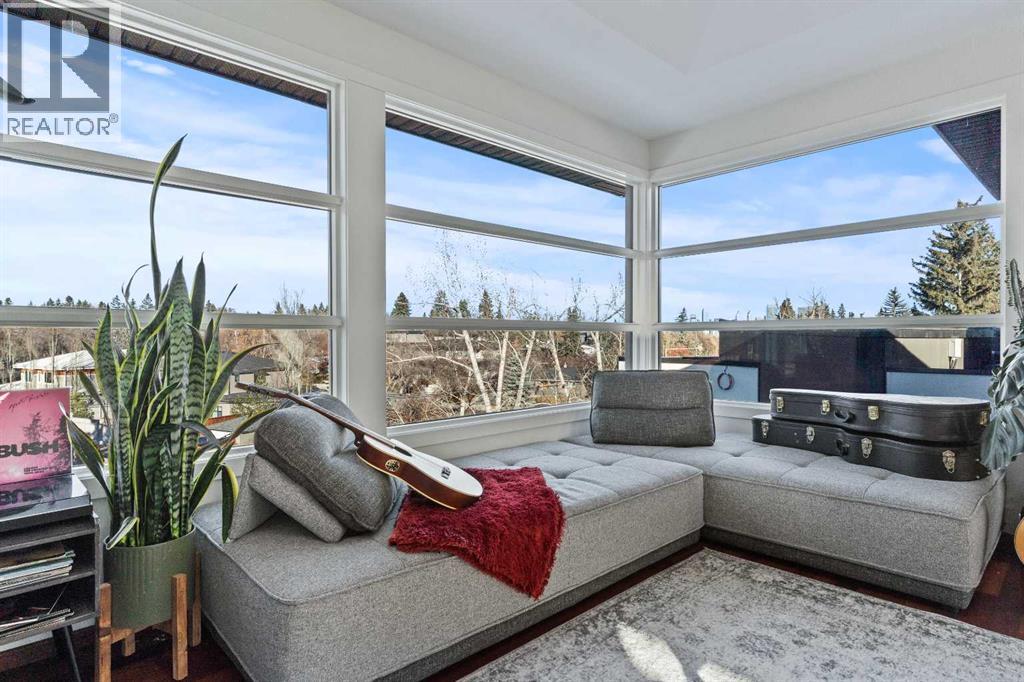 Single Family House for Sale in  Elbow Drive SW Elboya Calgary 