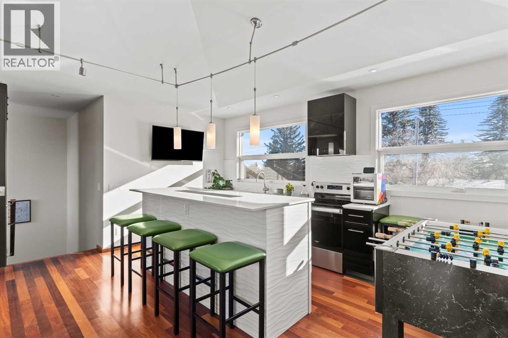 Single Family House for Sale in  Elbow Drive SW Elboya Calgary 