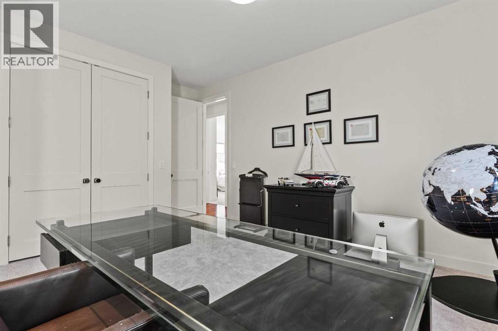 Single Family House for Sale in  Elbow Drive SW Elboya Calgary 