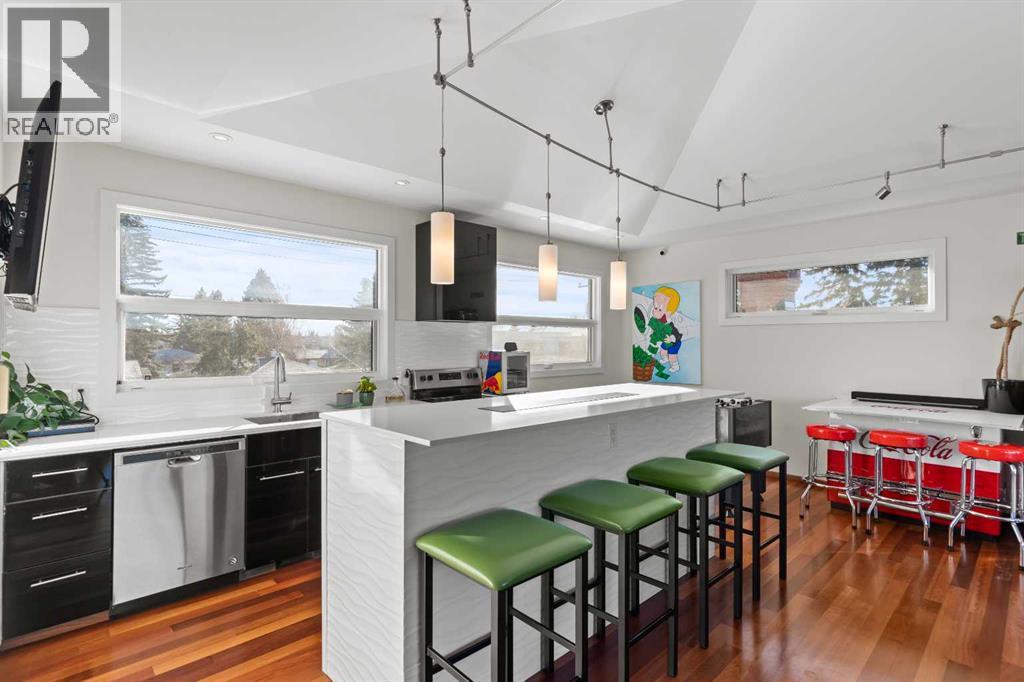 Single Family House for Sale in  Elbow Drive SW Elboya Calgary 