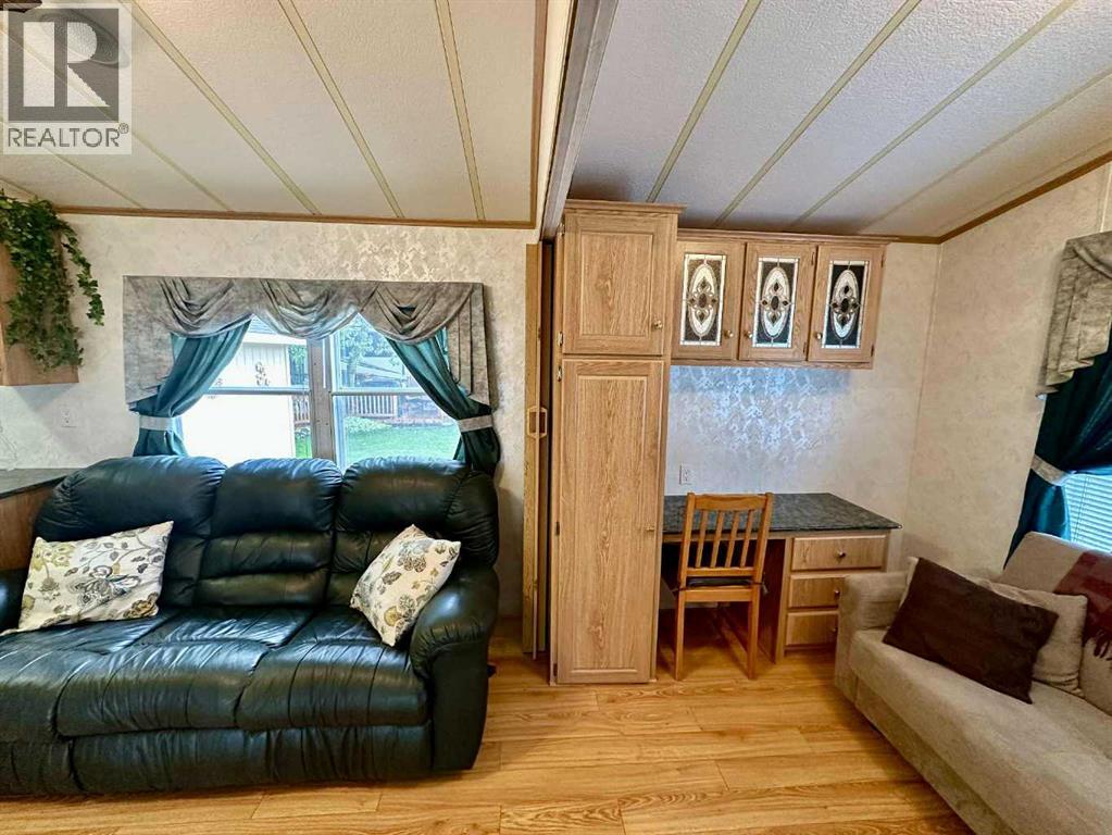 6 Points West Resort, Sylvan Lake