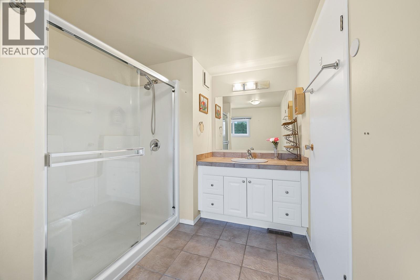 66 2098 Boucherie Road, West Kelowna