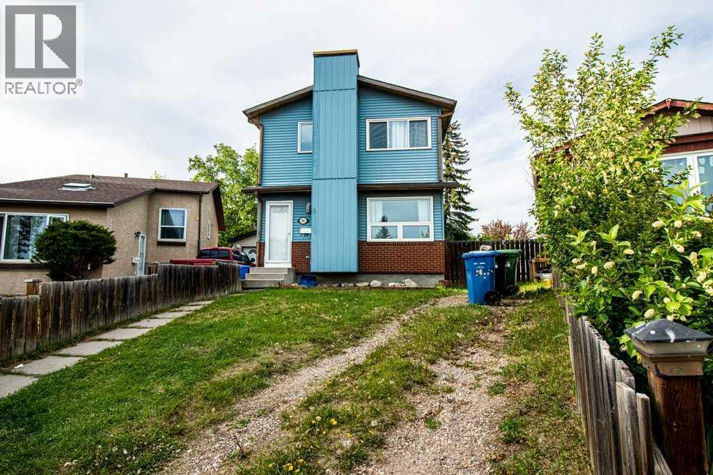 Single Family House for Sale in  Whitlock Way NE Whitehorn Calgary 