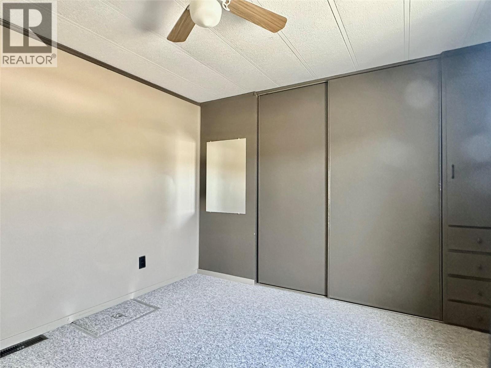 6778 Tucelnuit Drive Unit# 26, Oliver