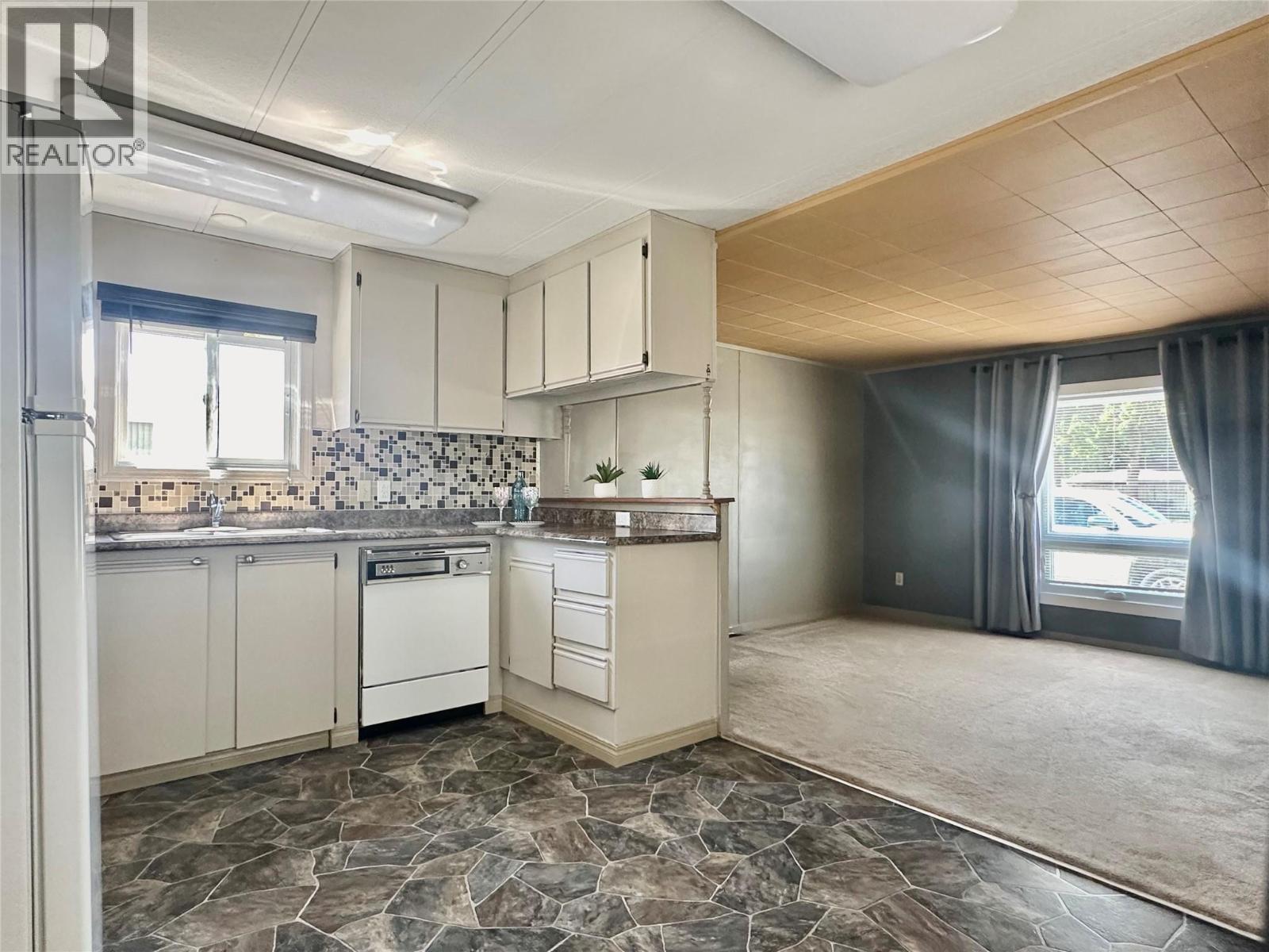 6778 Tucelnuit Drive Unit# 26, Oliver