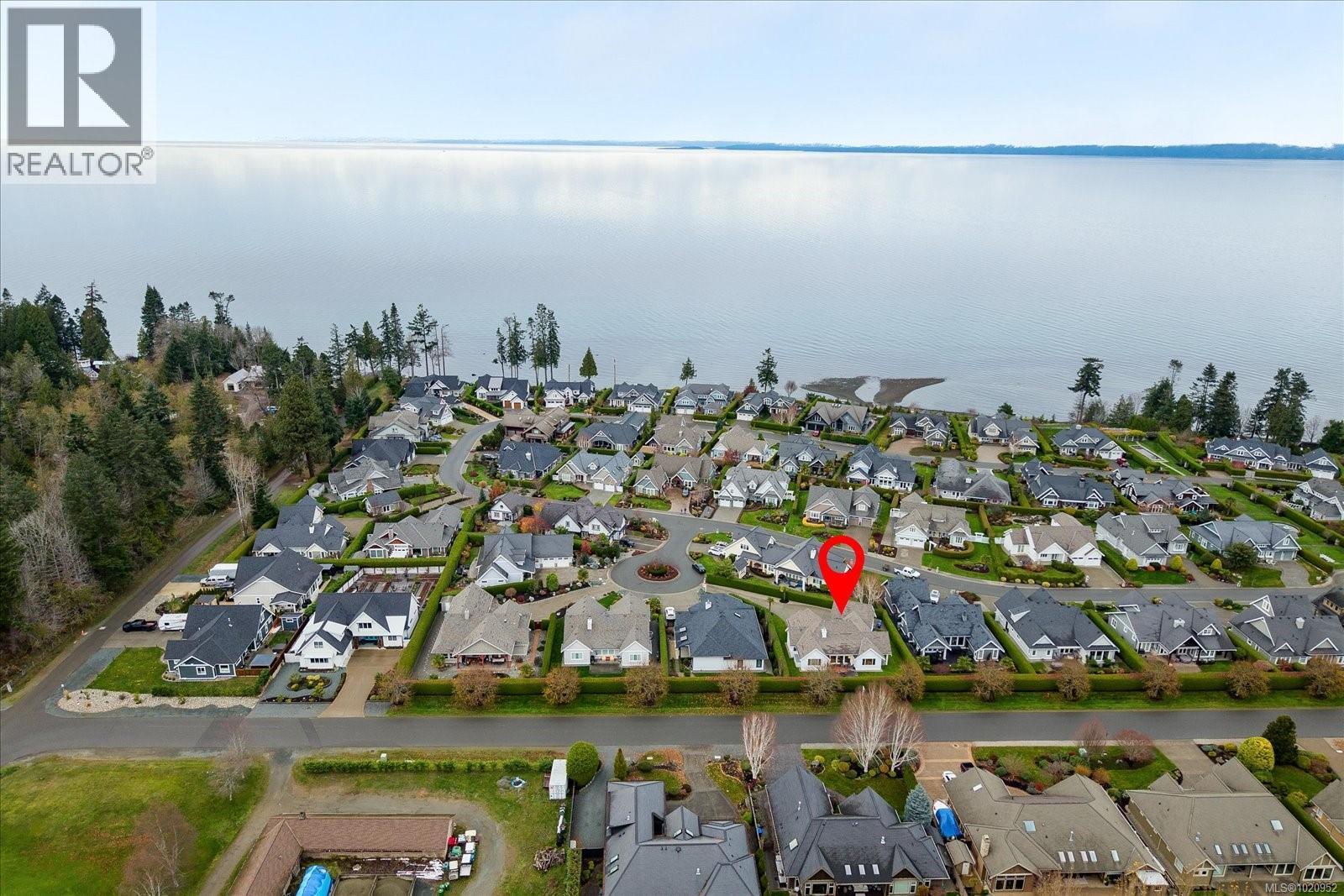 834 Bluffs Dr, Qualicum Beach