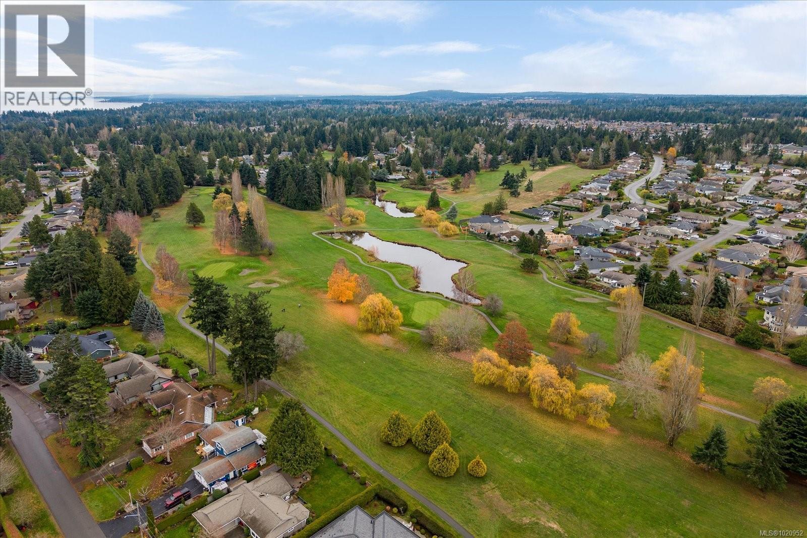 834 Bluffs Dr, Qualicum Beach