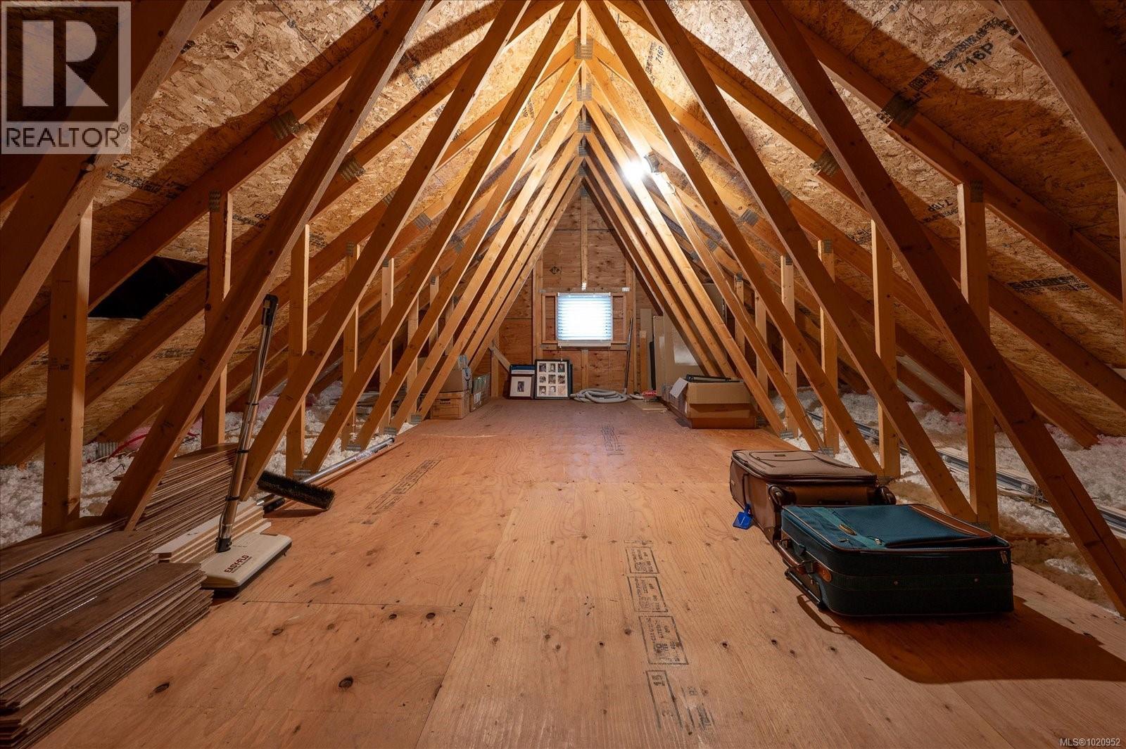 834 Bluffs Dr, Qualicum Beach