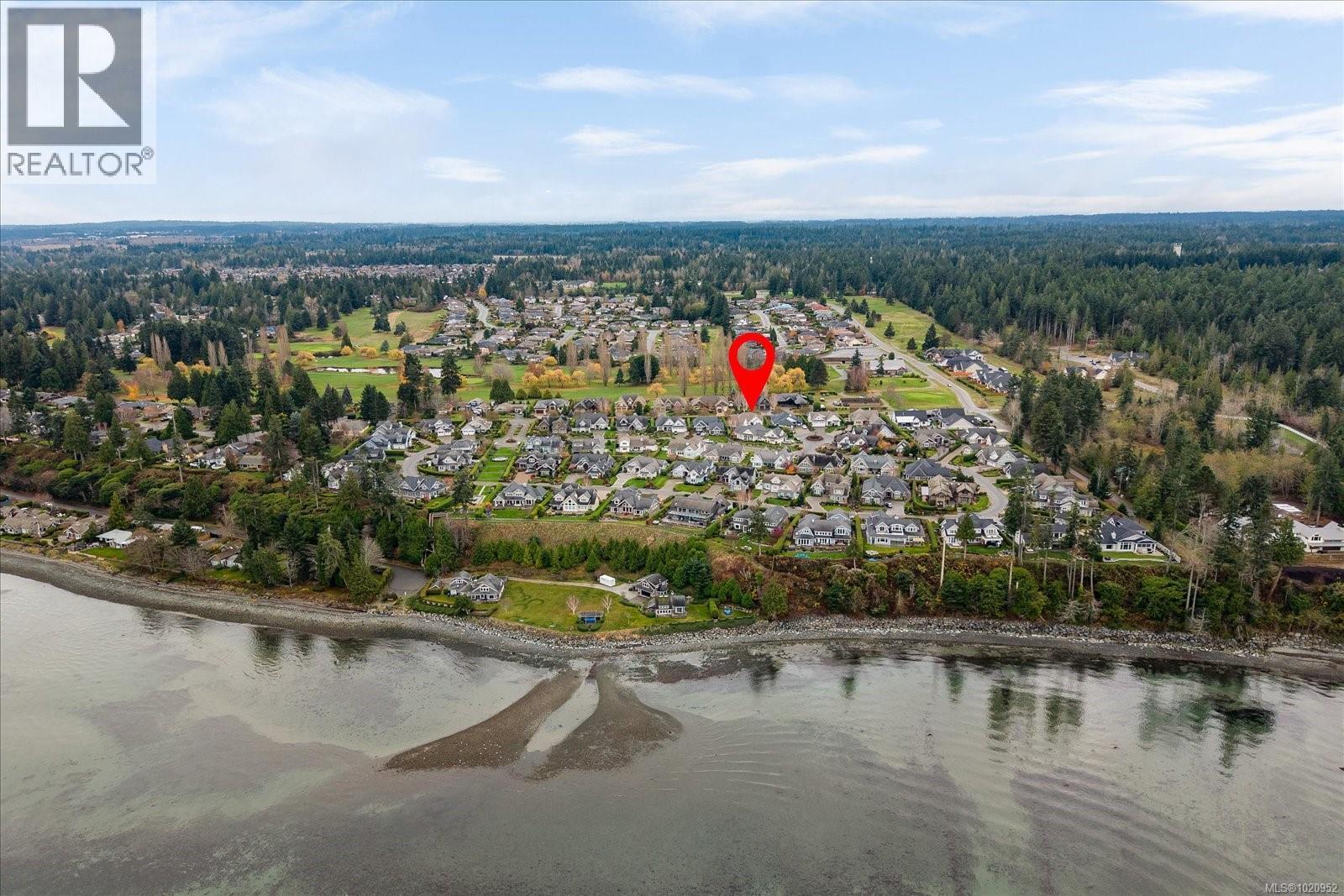 834 Bluffs Dr, Qualicum Beach