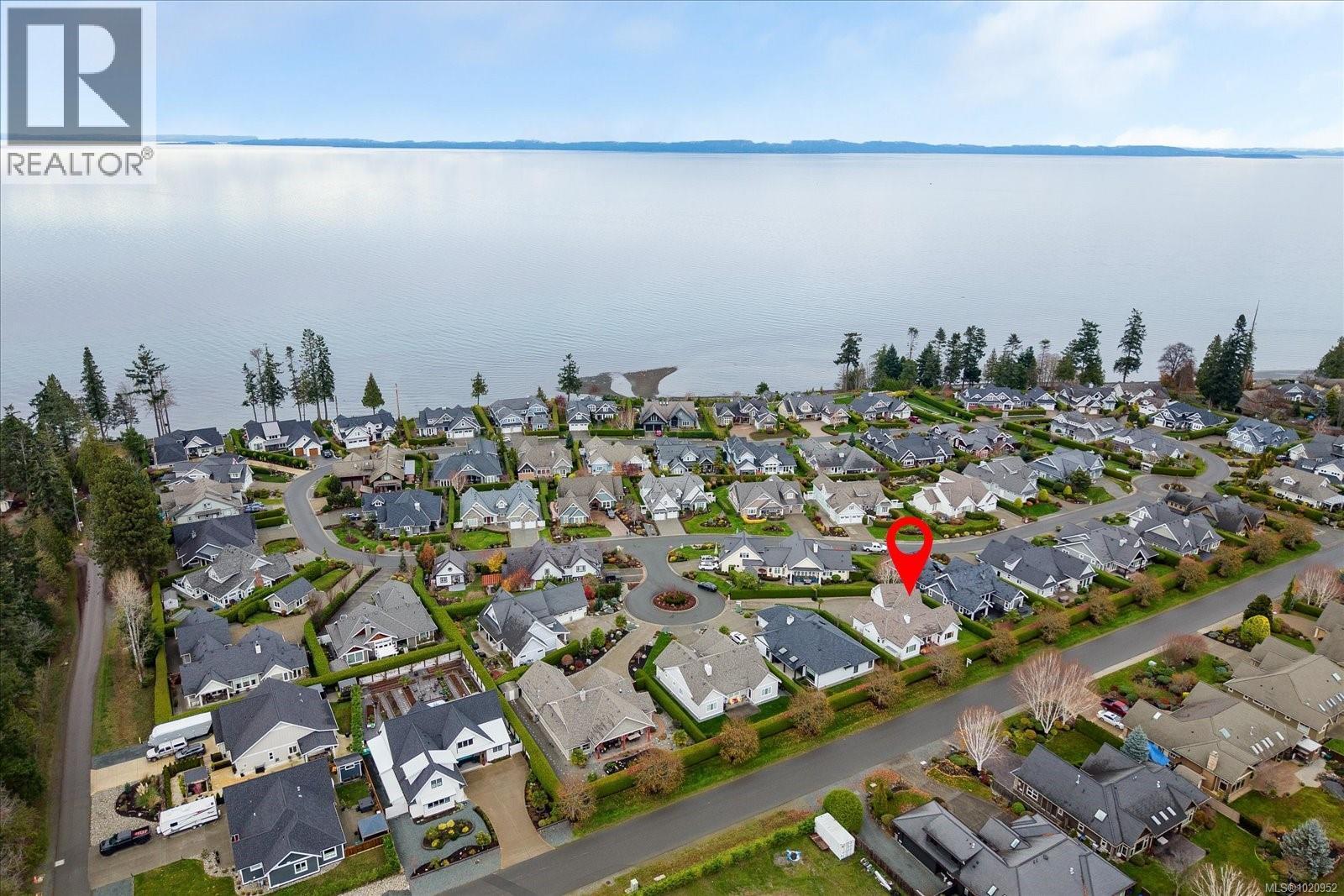 834 Bluffs Dr, Qualicum Beach