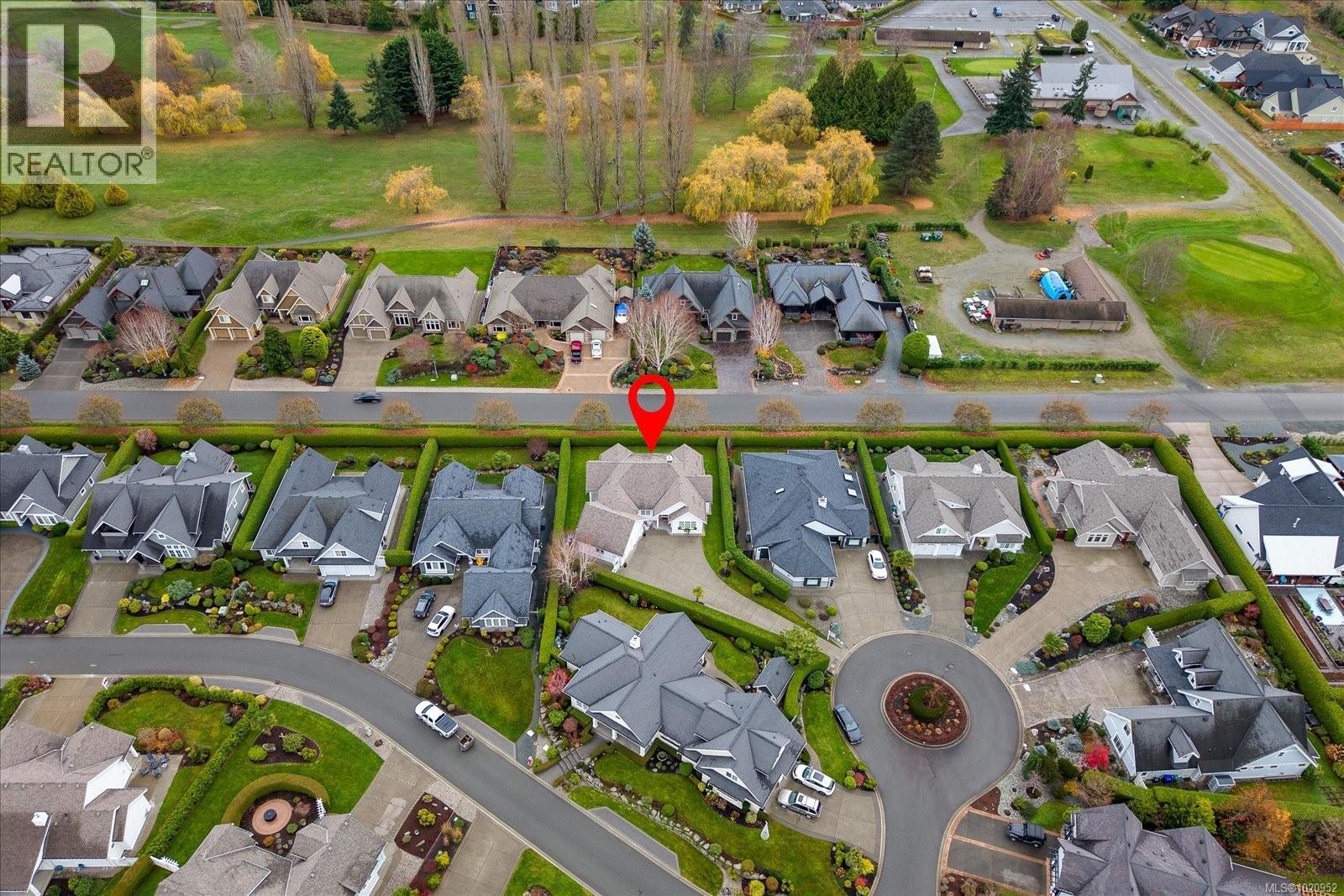 834 Bluffs Dr, Qualicum Beach