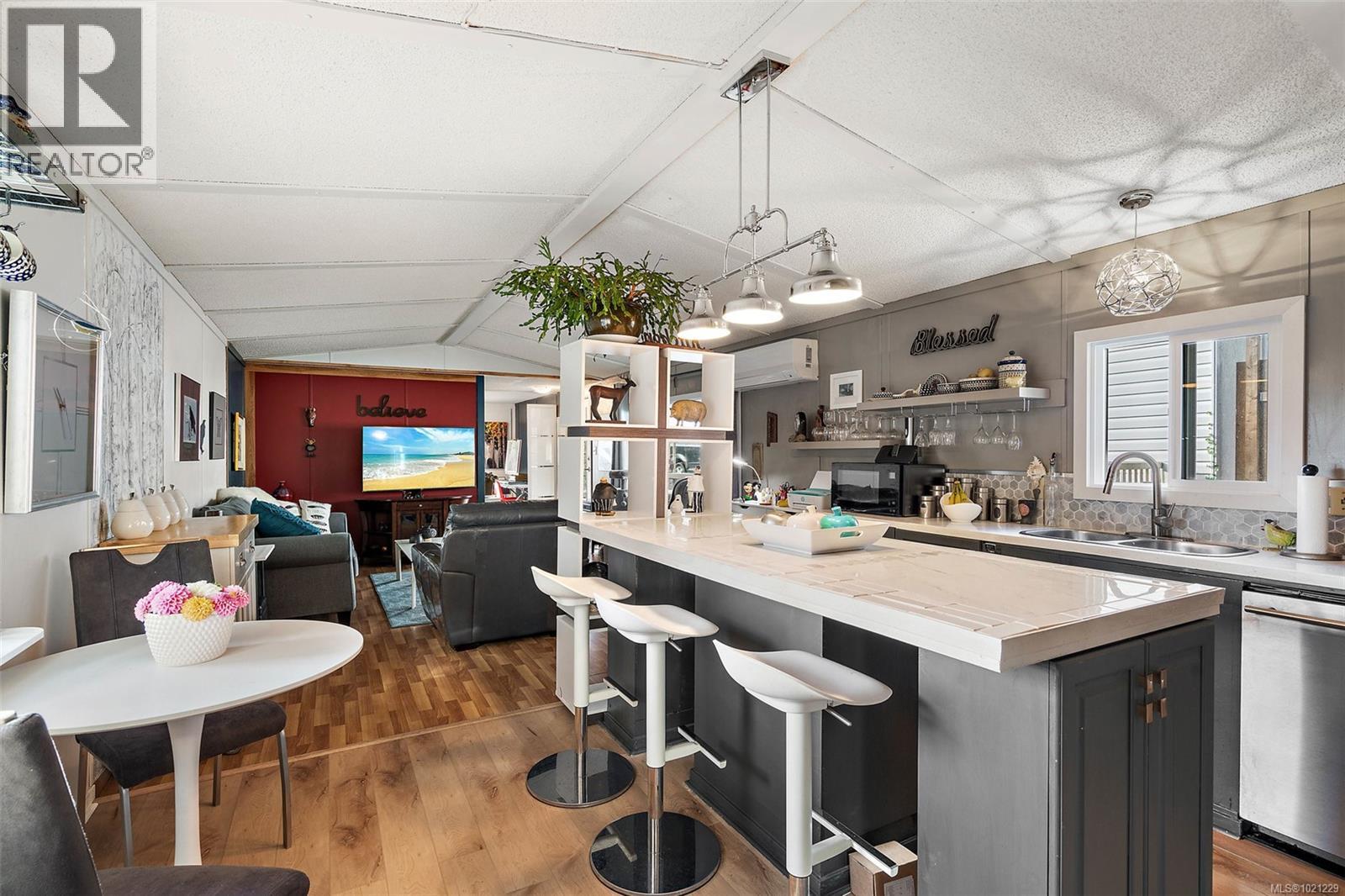 72 10980 Westdowne Rd, Ladysmith