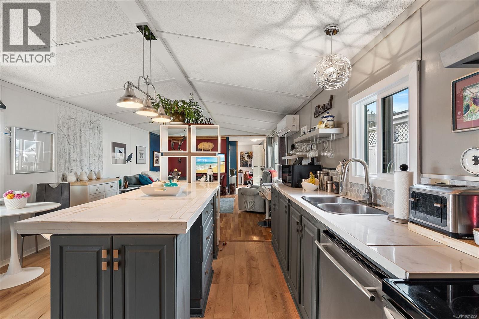 72 10980 Westdowne Rd, Ladysmith