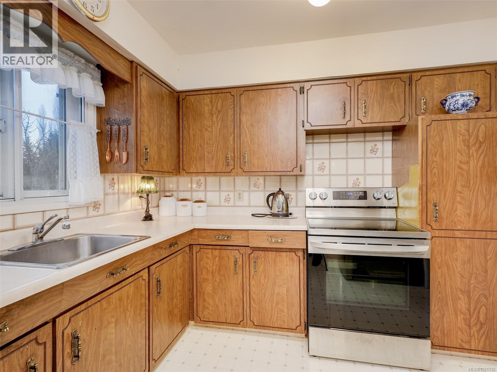  4231 Interurban Road, Saanich