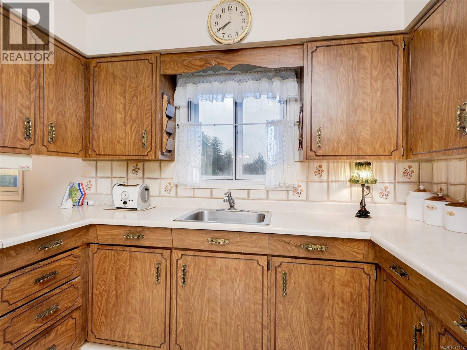  4231 Interurban Road, Saanich