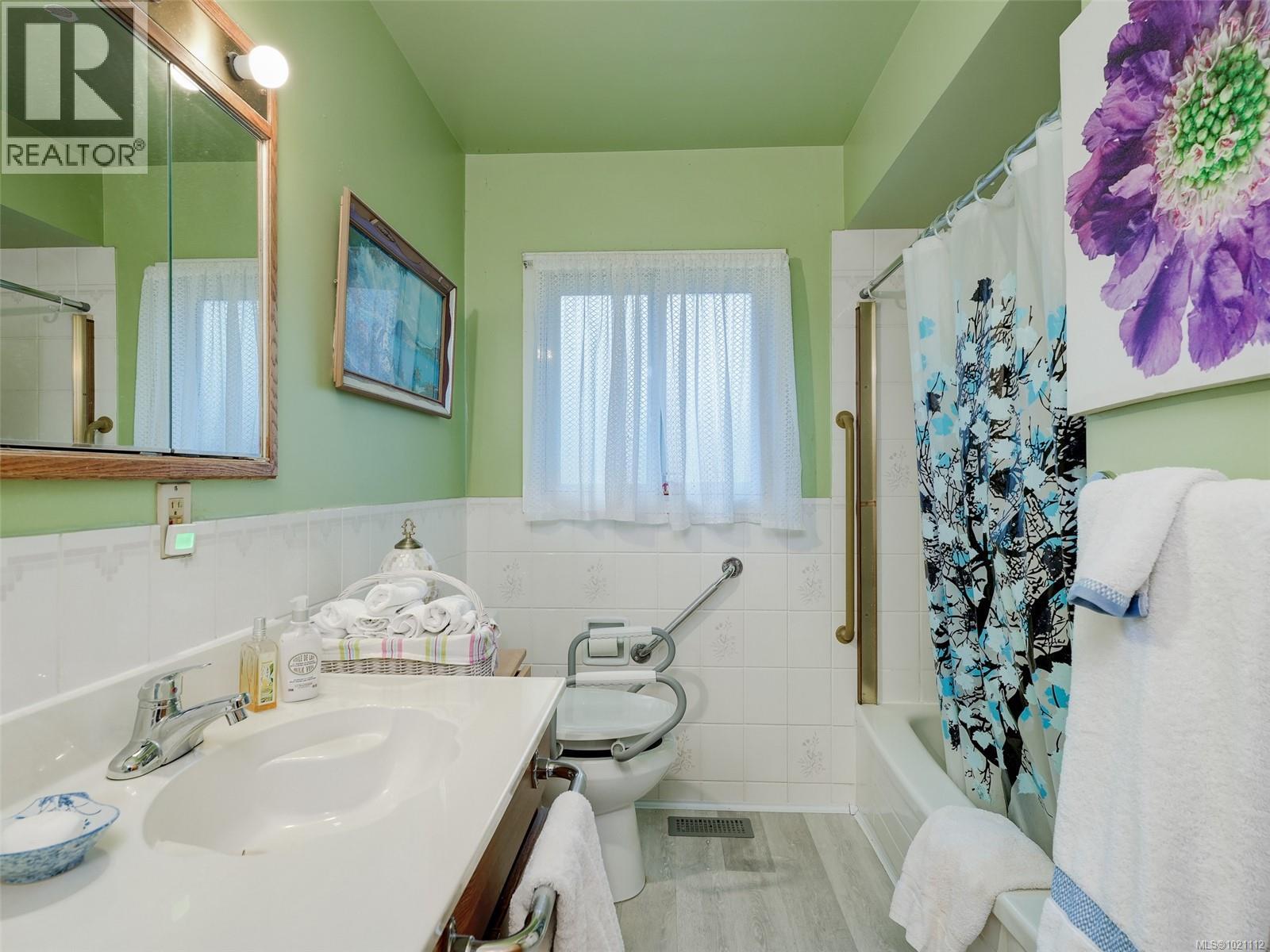  4231 Interurban Road, Saanich