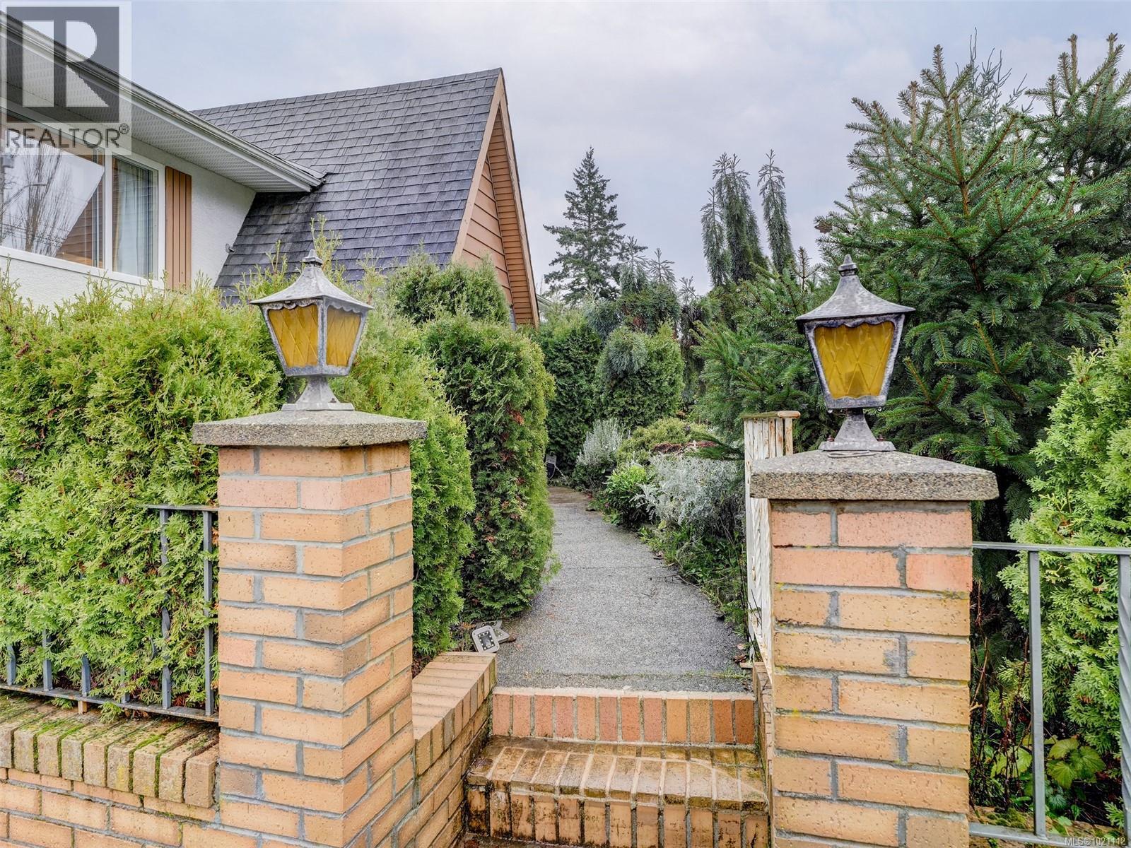  4231 Interurban Road, Saanich