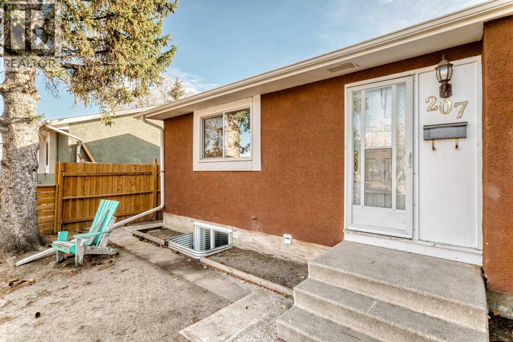 Single Family House Bungalow for Sale in  Pinecliff Way NE Pineridge Calgary 