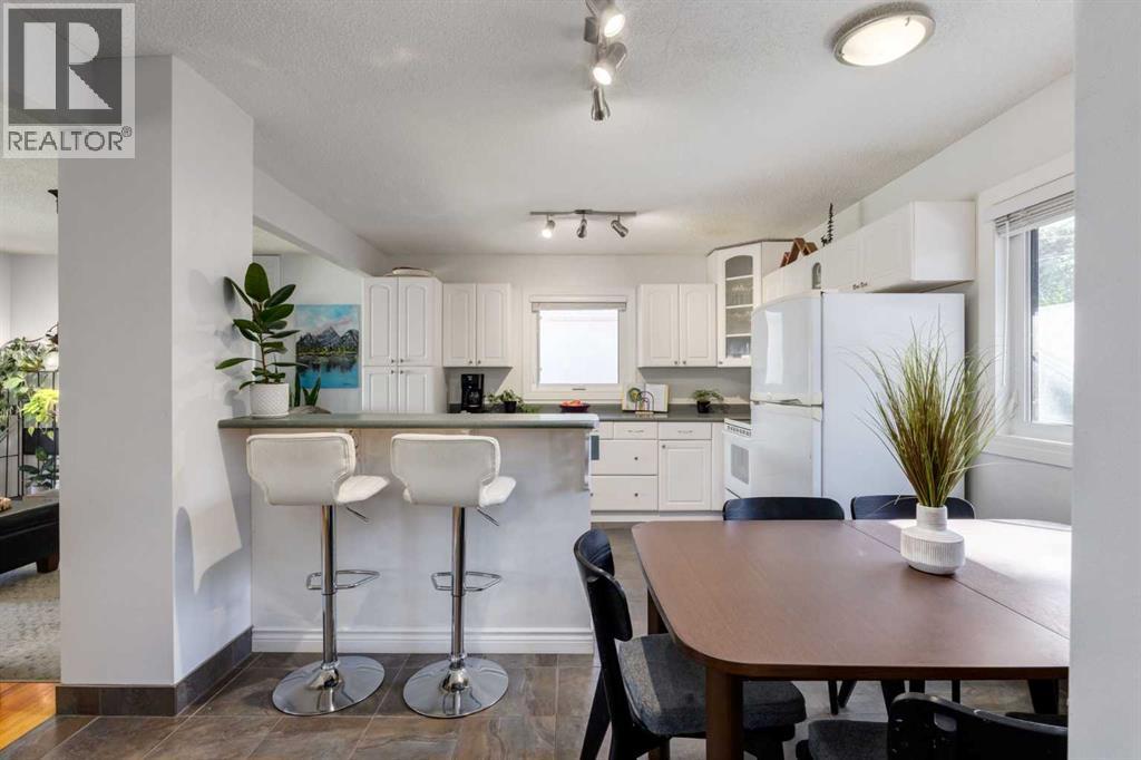 Single Family House Bungalow for Sale in   Avenue SW Glendale Calgary 