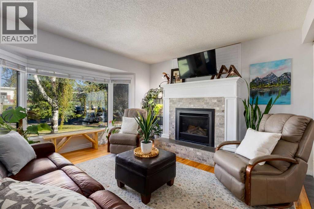 Single Family House Bungalow for Sale in   Avenue SW Glendale Calgary 