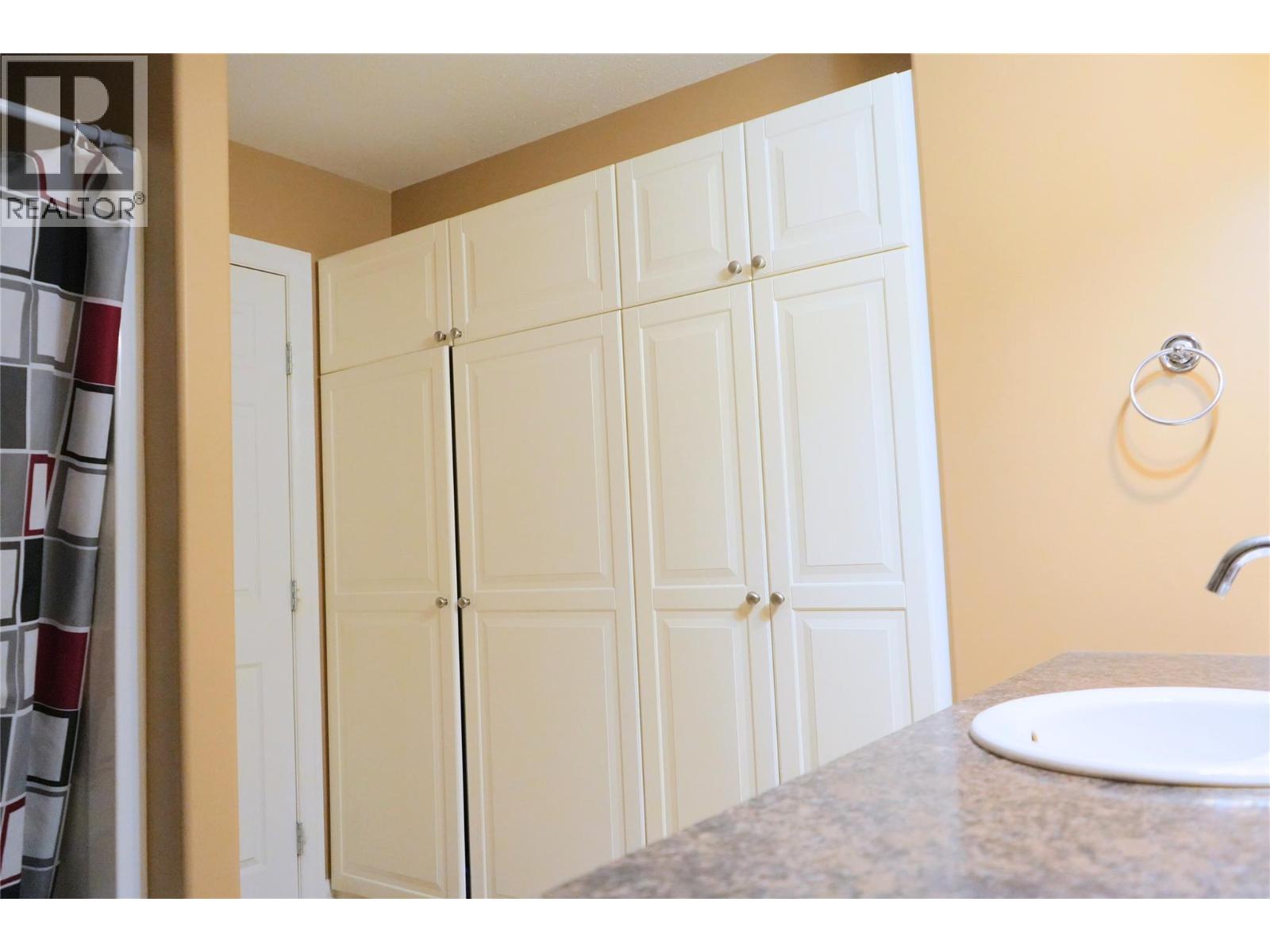 219 100 Avenue, Dawson Creek