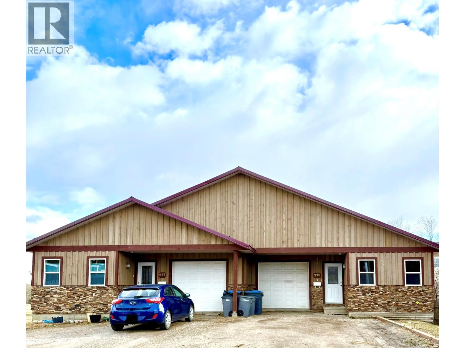 219 100 Avenue, Dawson Creek