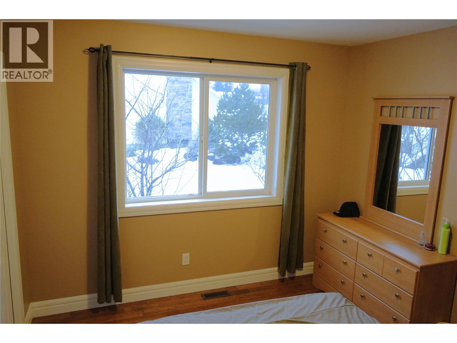 219 100 Avenue, Dawson Creek