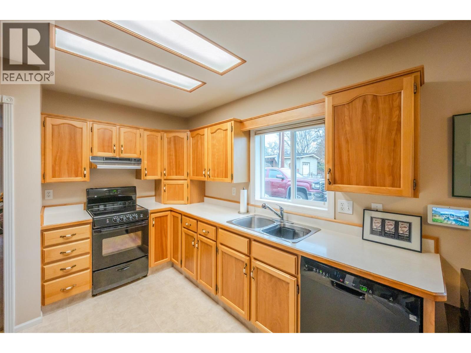 10505 Quinpool Road Unit# 9, Summerland