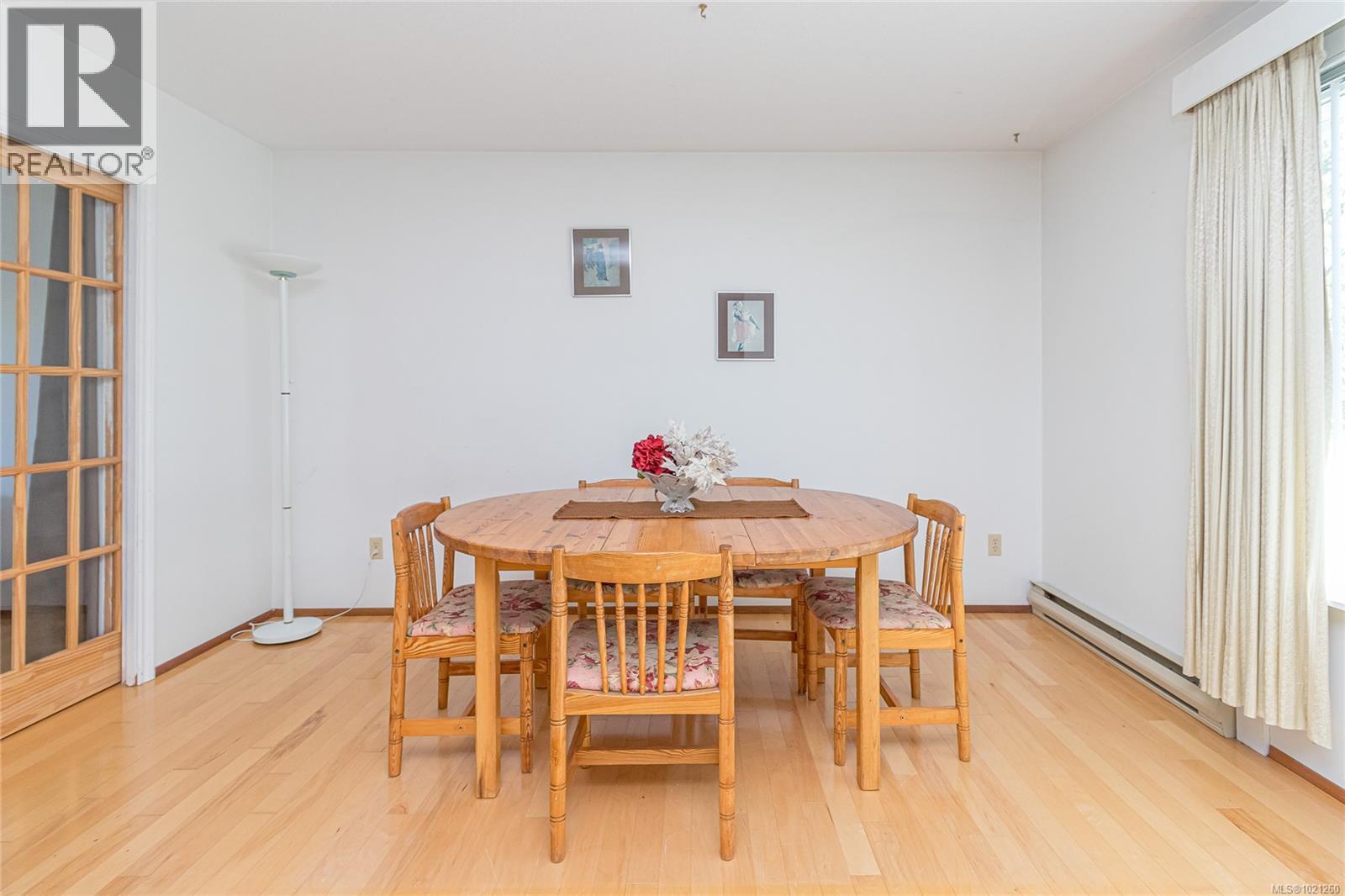 9975 Victoria Rd, Chemainus