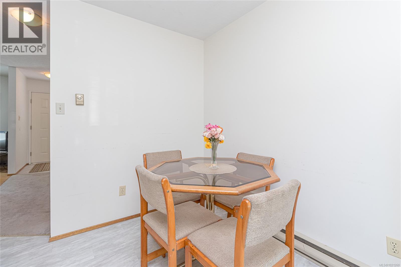 9975 Victoria Rd, Chemainus