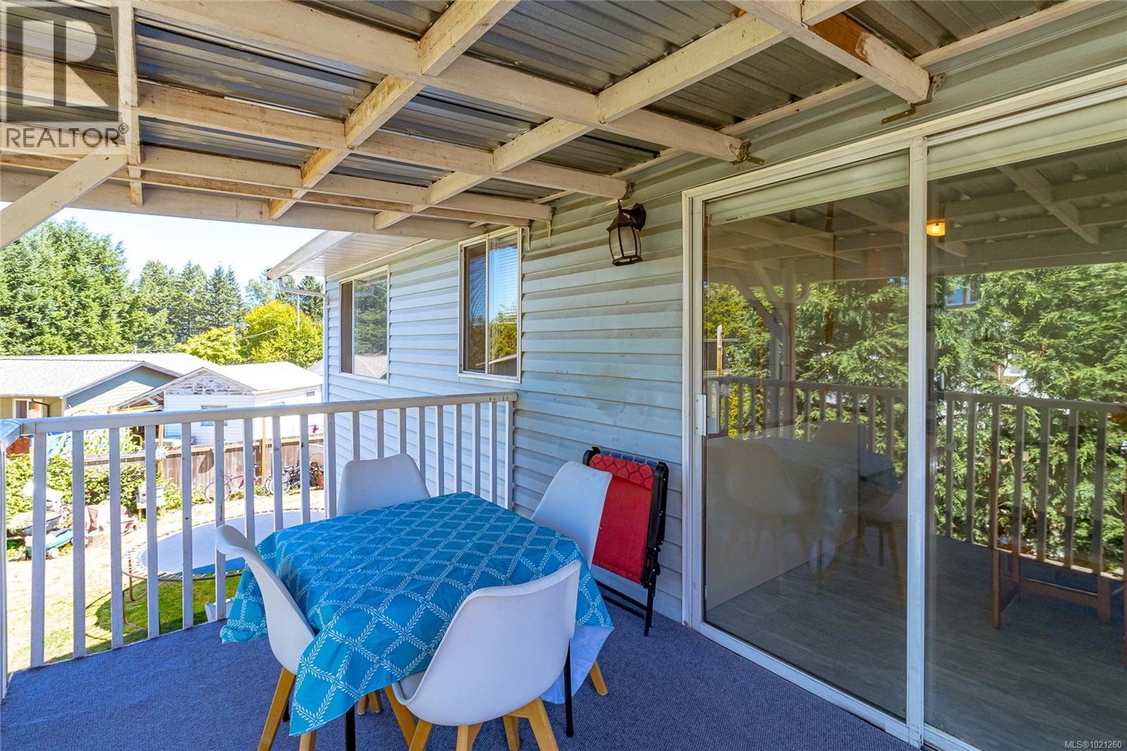 9975 Victoria Rd, Chemainus