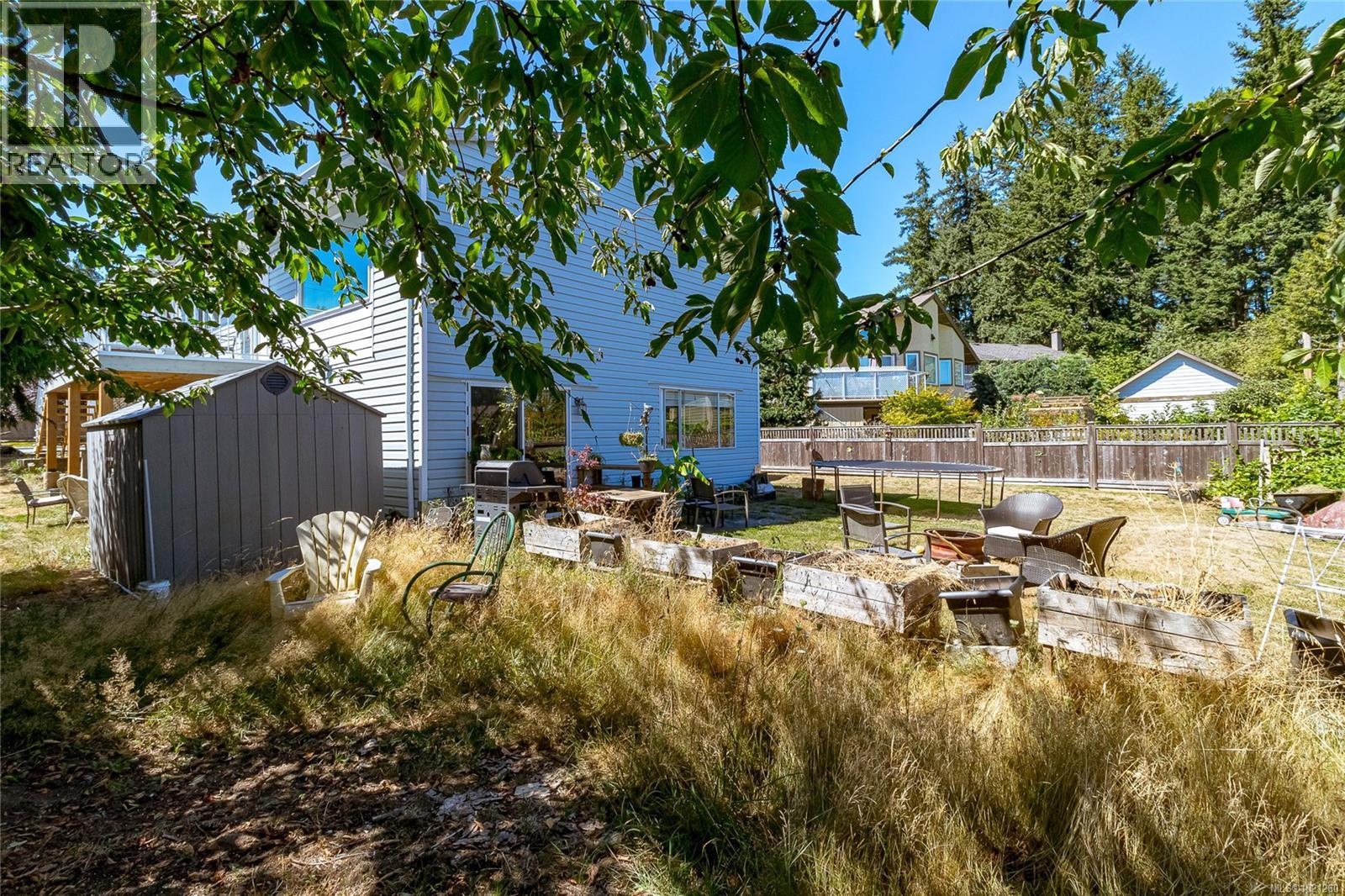 9975 Victoria Rd, Chemainus