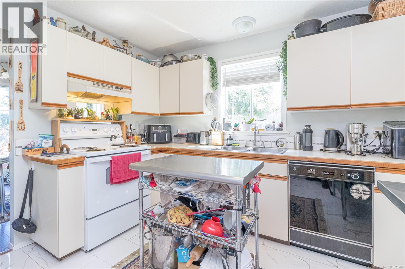 9975 Victoria Rd, Chemainus