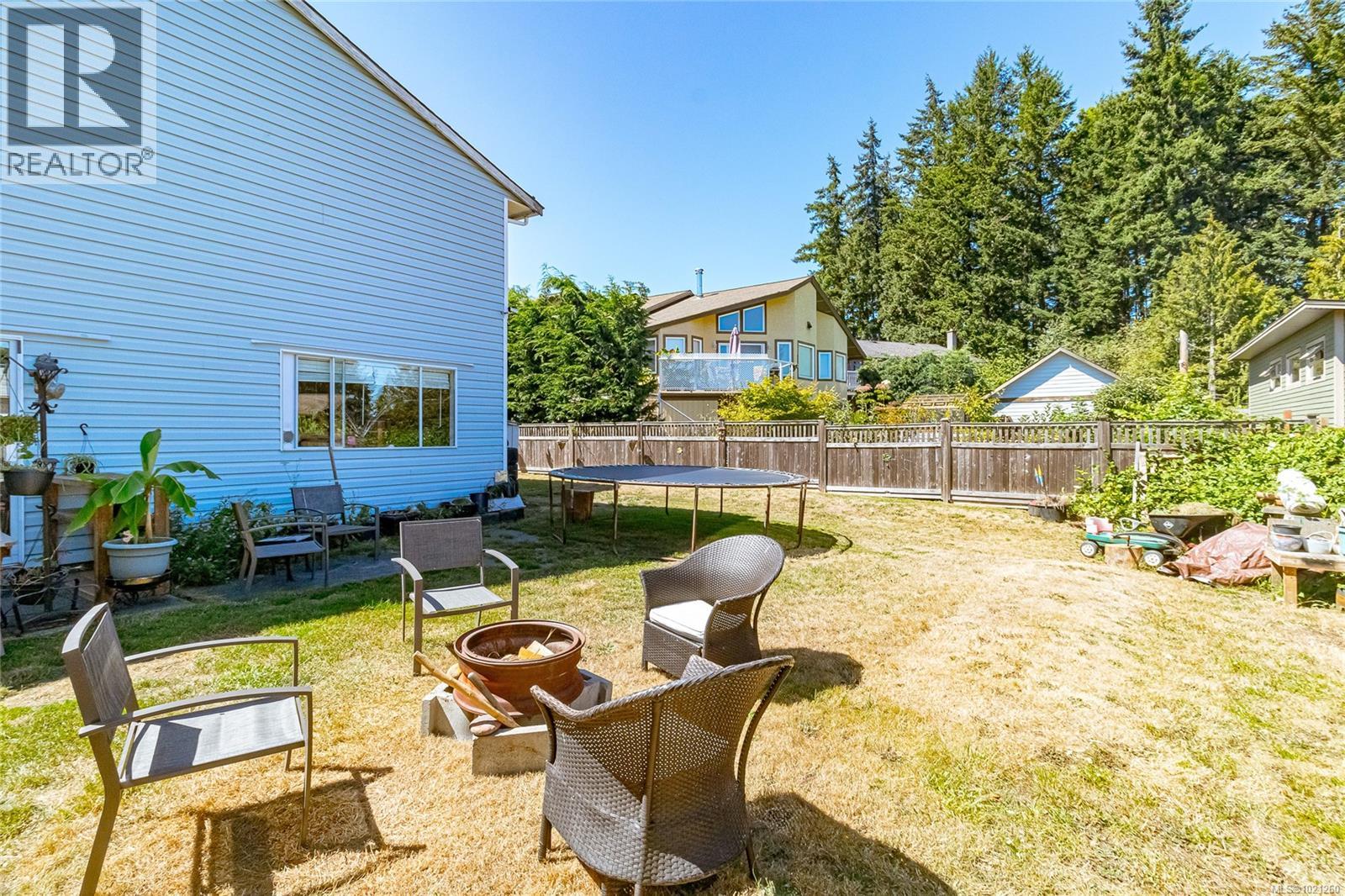 9975 Victoria Rd, Chemainus