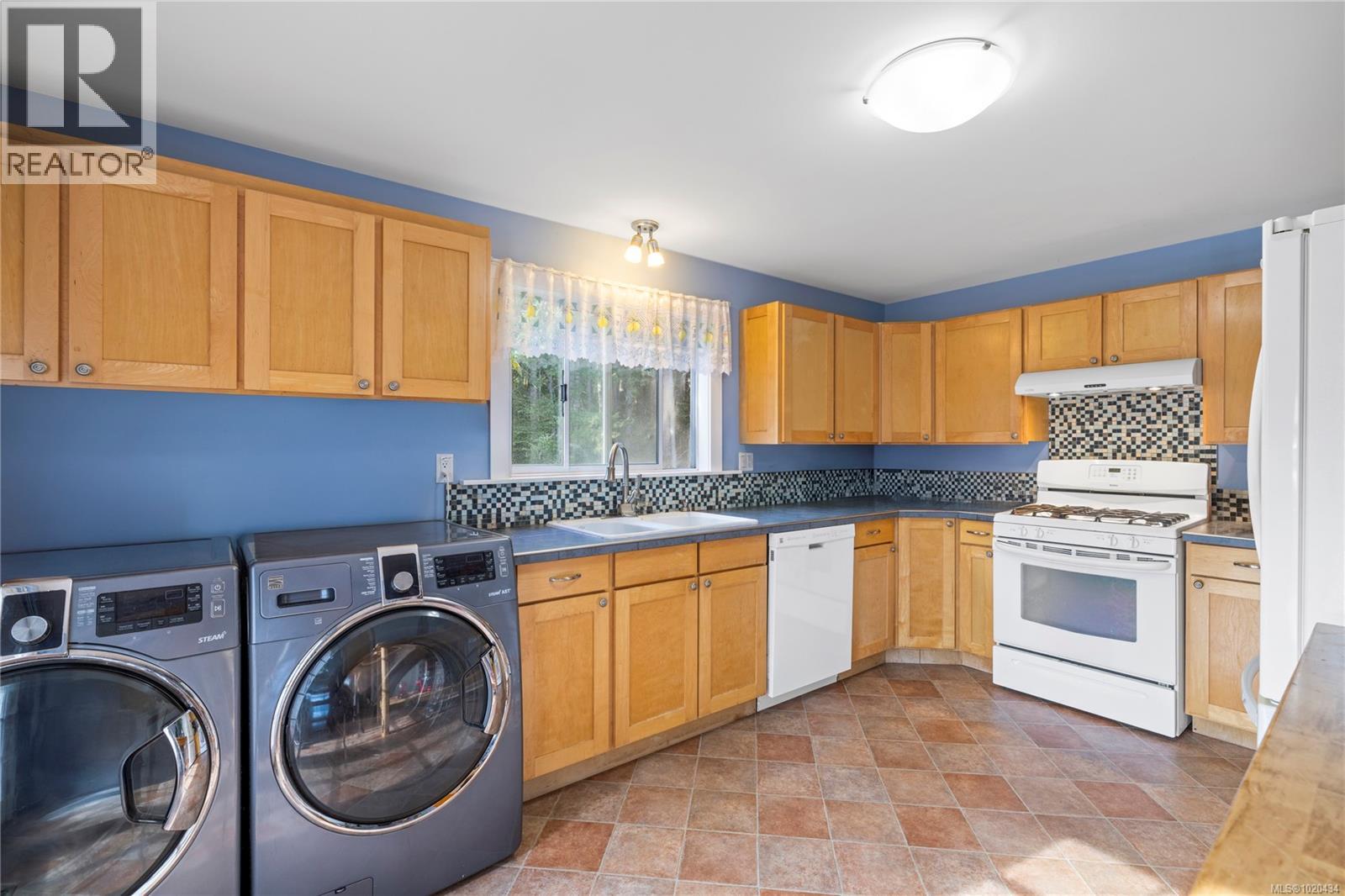 2687 Jingle Pot Rd, Nanaimo