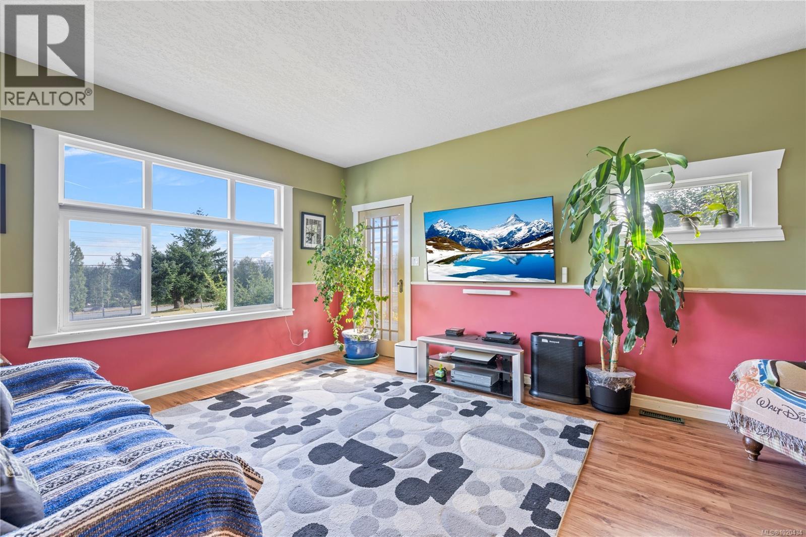 2687 Jingle Pot Rd, Nanaimo