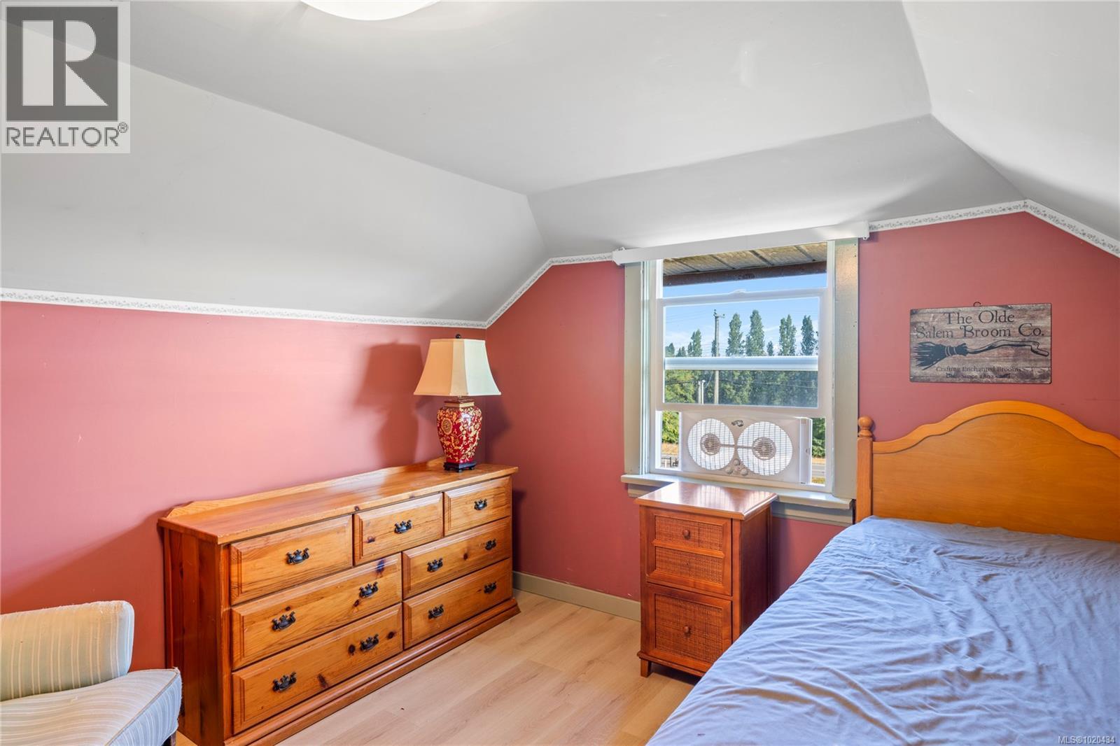 2687 Jingle Pot Rd, Nanaimo