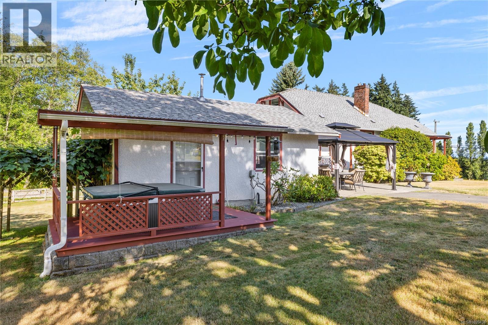 2687 Jingle Pot Rd, Nanaimo