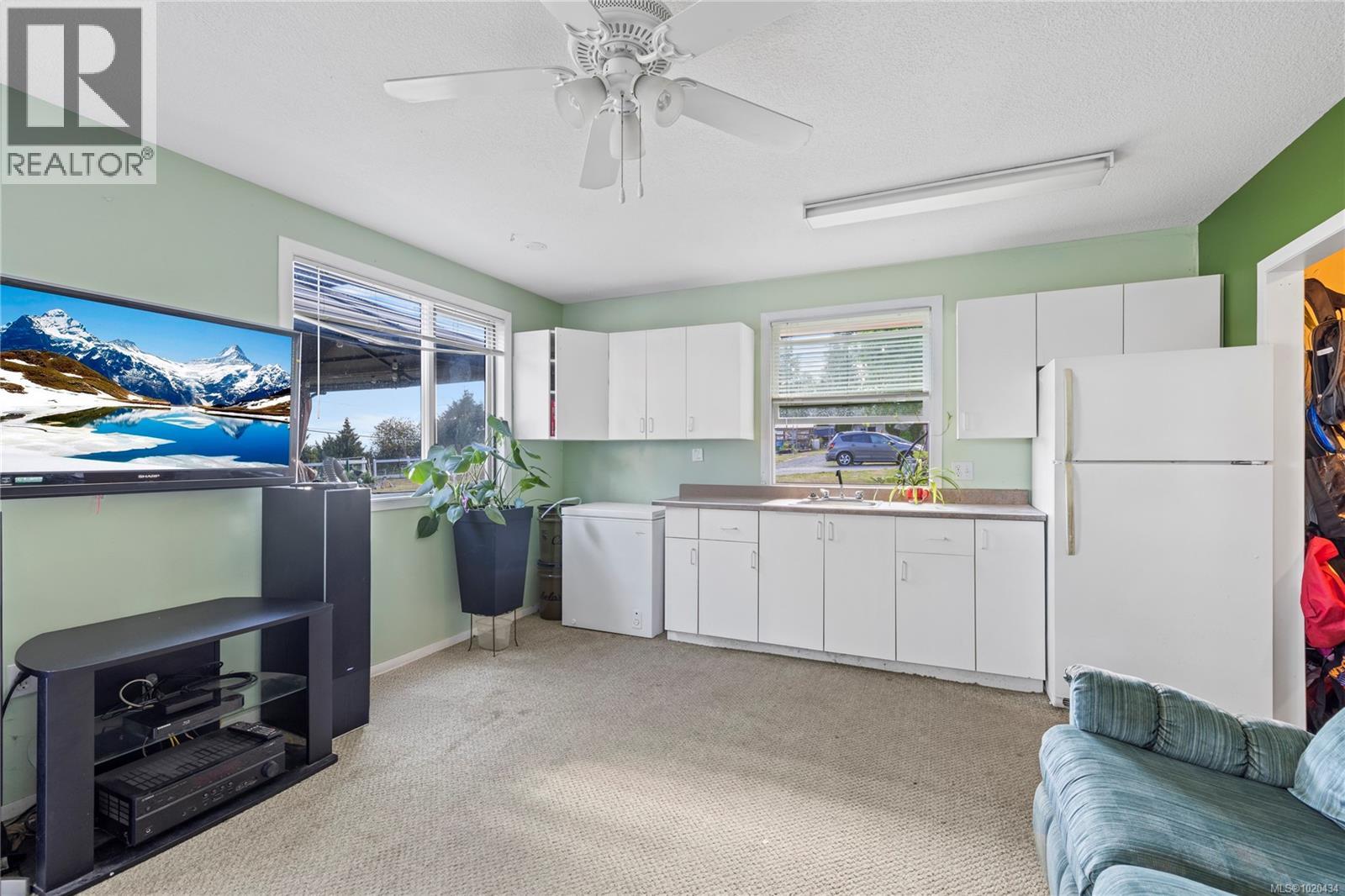 2687 Jingle Pot Rd, Nanaimo