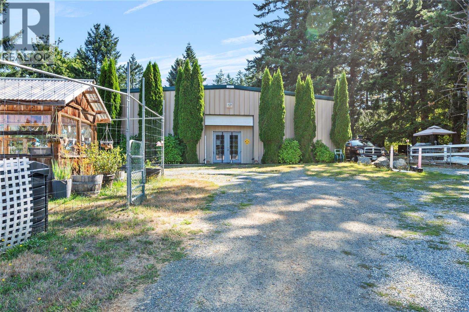 2687 Jingle Pot Rd, Nanaimo